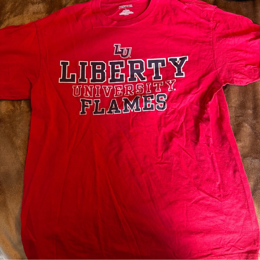 Liberty University  Flames Red Short Sleeve Shirt size Large